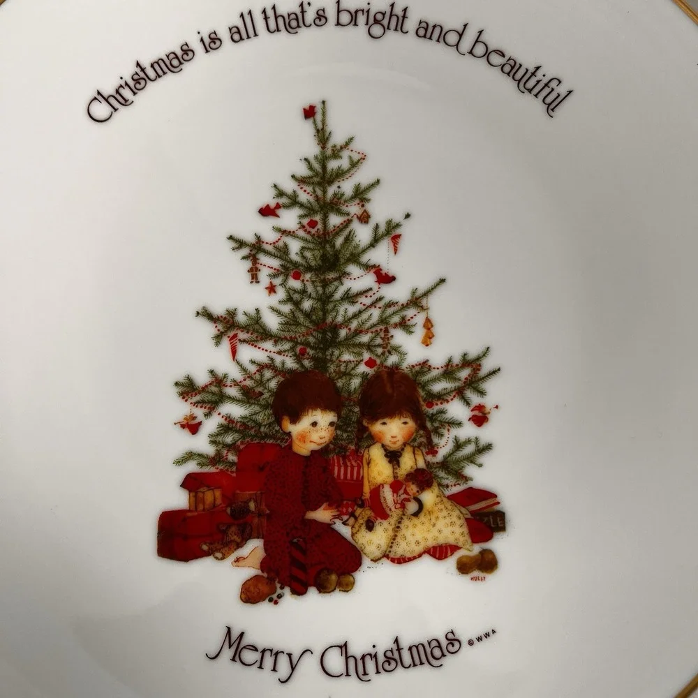 Holly Hobbie 1985 Christmas Plate Commemorative Porcelain Japan‎ Decor